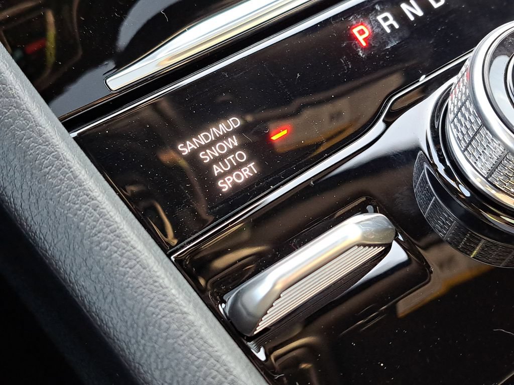 New 2026 Jeep Grand Cherokee Altitude AWD/4WD image 9