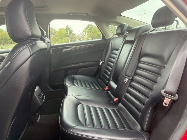 Used 2020 Ford Fusion SEL FWD image 13