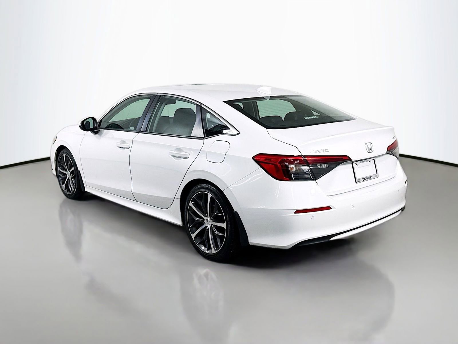 Used 2023 Honda Civic Touring image 3