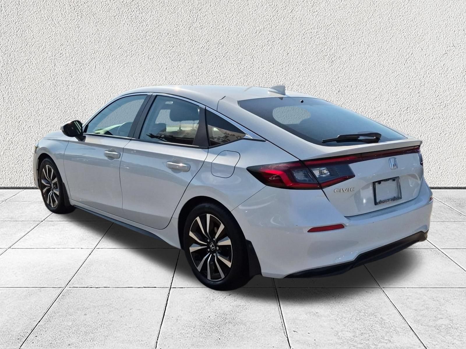 Used 2024 Honda Civic EX-L image 5