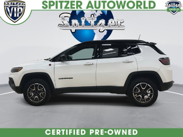 Used 2025 Jeep Compass Trailhawk w/ Trailhawk Elite Group AWD/4WD image 12
