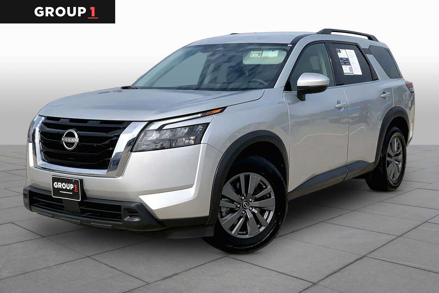 Used 2024 Nissan Pathfinder SV