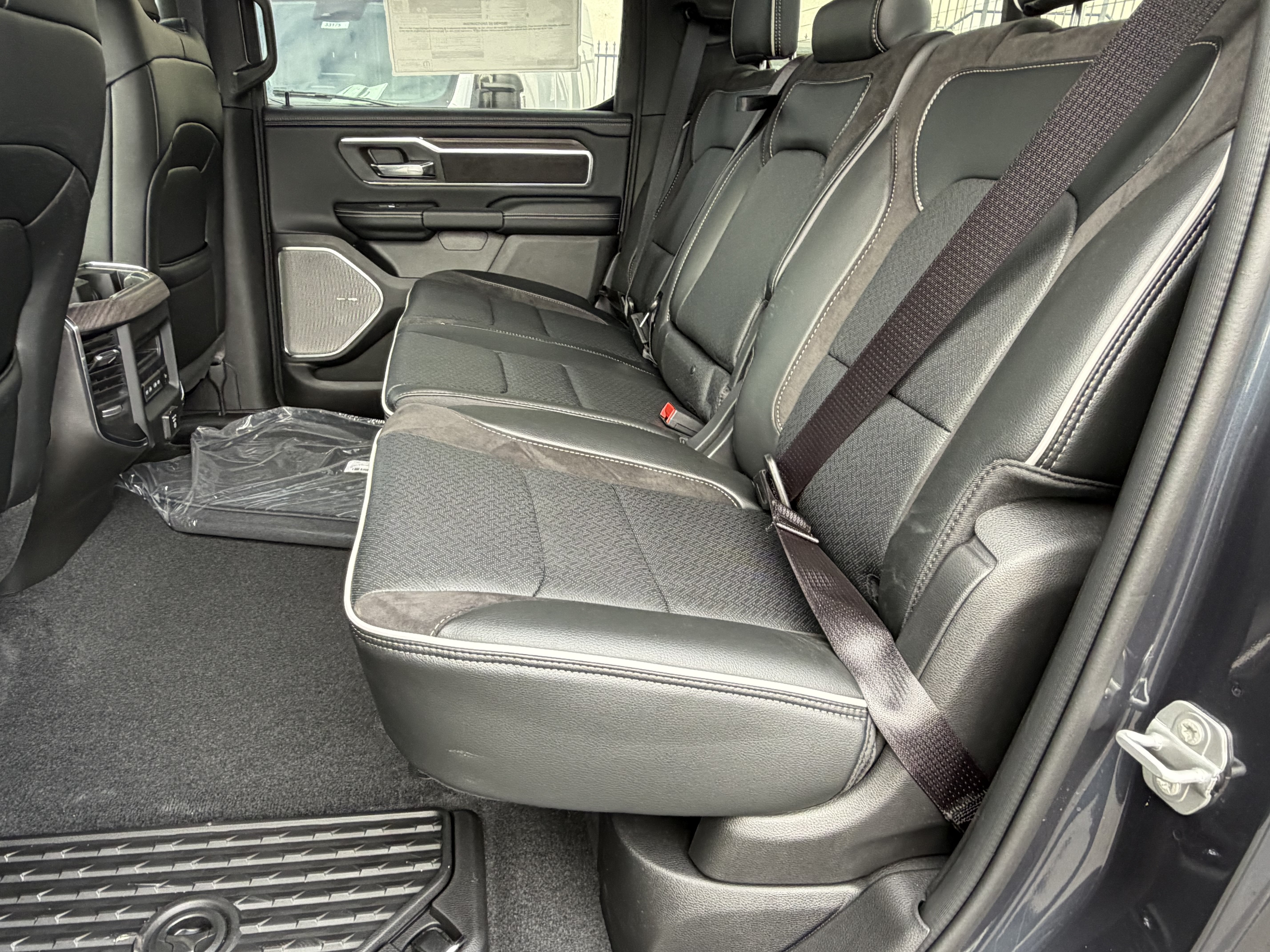 New 2026 RAM 1500 Laramie w/ Night Edition AWD/4WD image 34