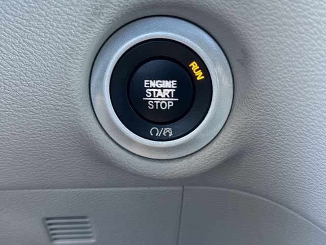 Used 2017 Chrysler Pacifica Touring Plus FWD image 27