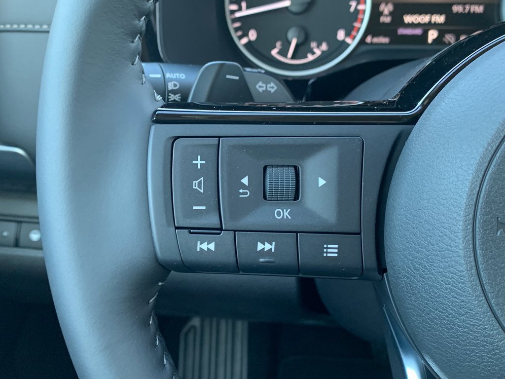 New 2025 Nissan Pathfinder SL image 14