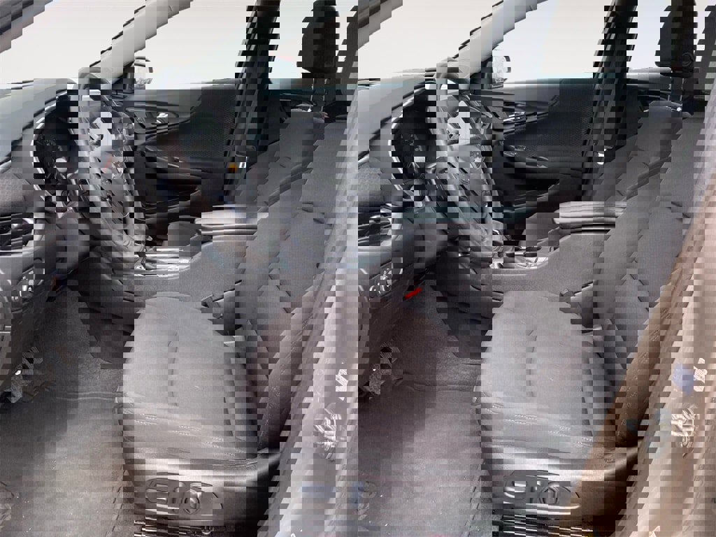 Used 2024 Chevrolet Malibu LT image 15