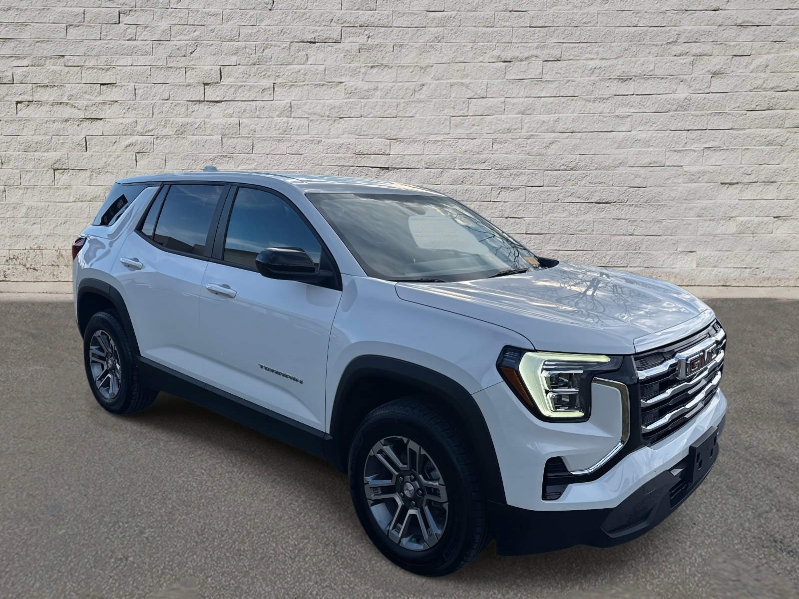 Used 2025 GMC Terrain Elevation image 7