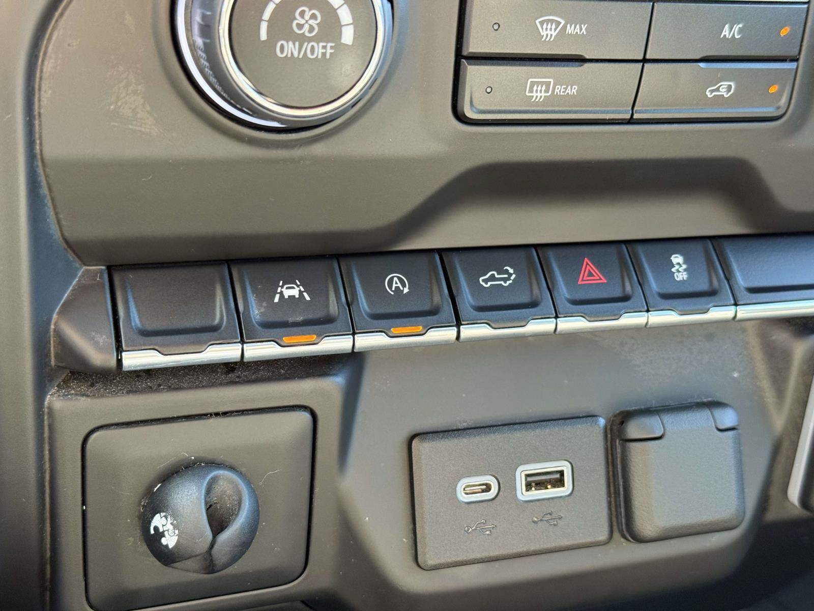 Certified 2023 Chevrolet Silverado 1500 Custom AWD/4WD image 28