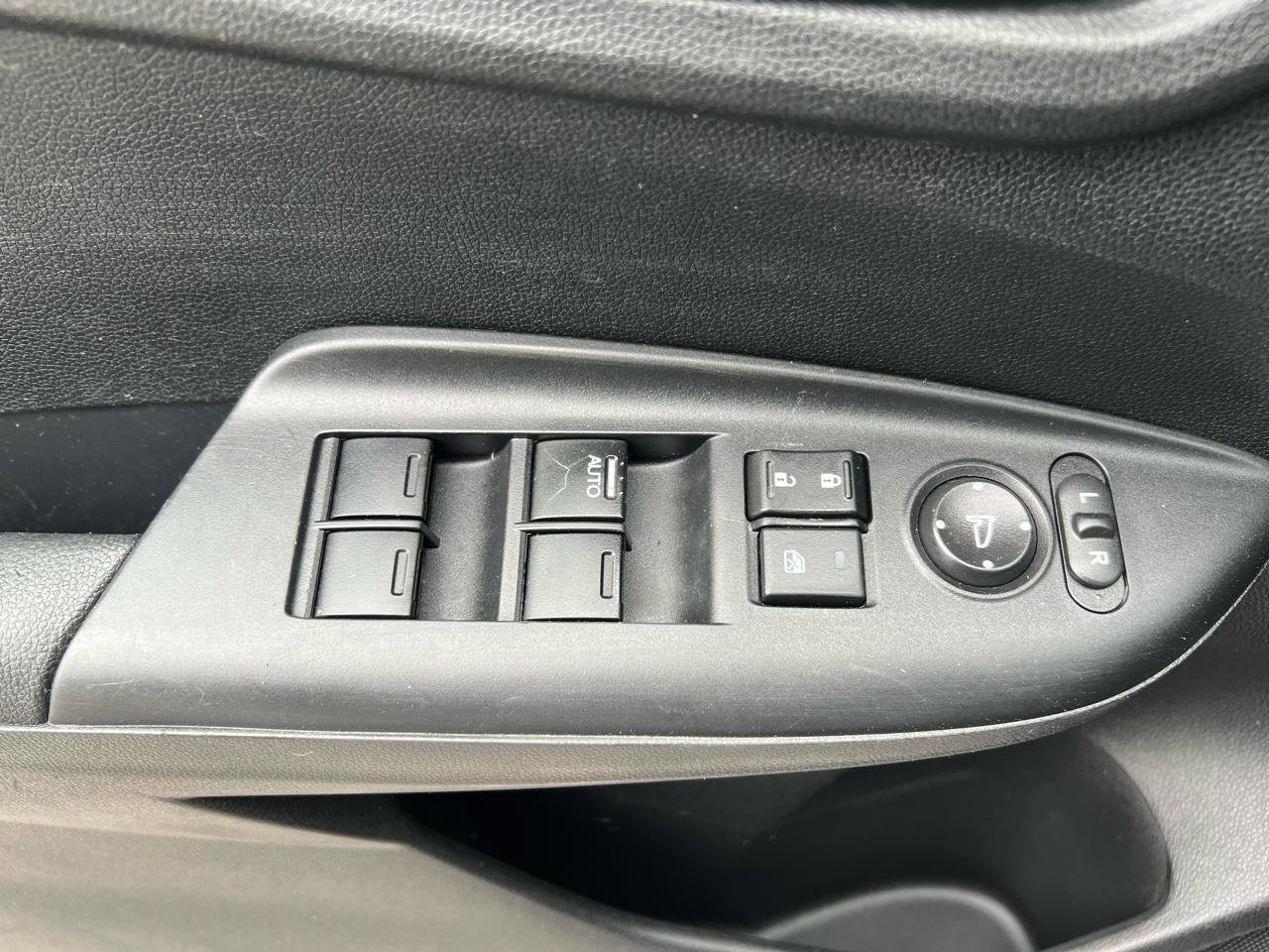Used 2015 Honda Fit LX image 32