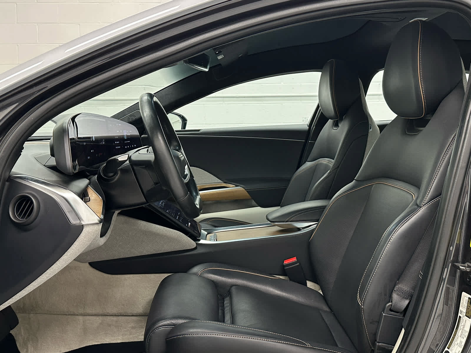 Used 2023 Lucid Air Touring AWD/4WD image 10