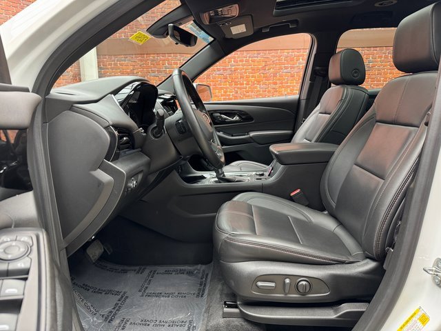 Used 2023 Chevrolet Traverse RS image 21