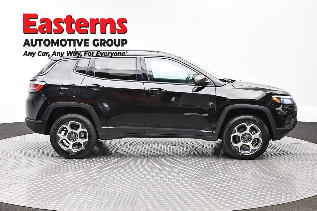 Used 2022 Jeep Compass Trailhawk w/ Trailhawk Elite Group image 4