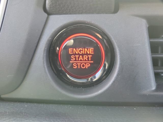 Certified 2025 Honda Pilot Black Edition image 32