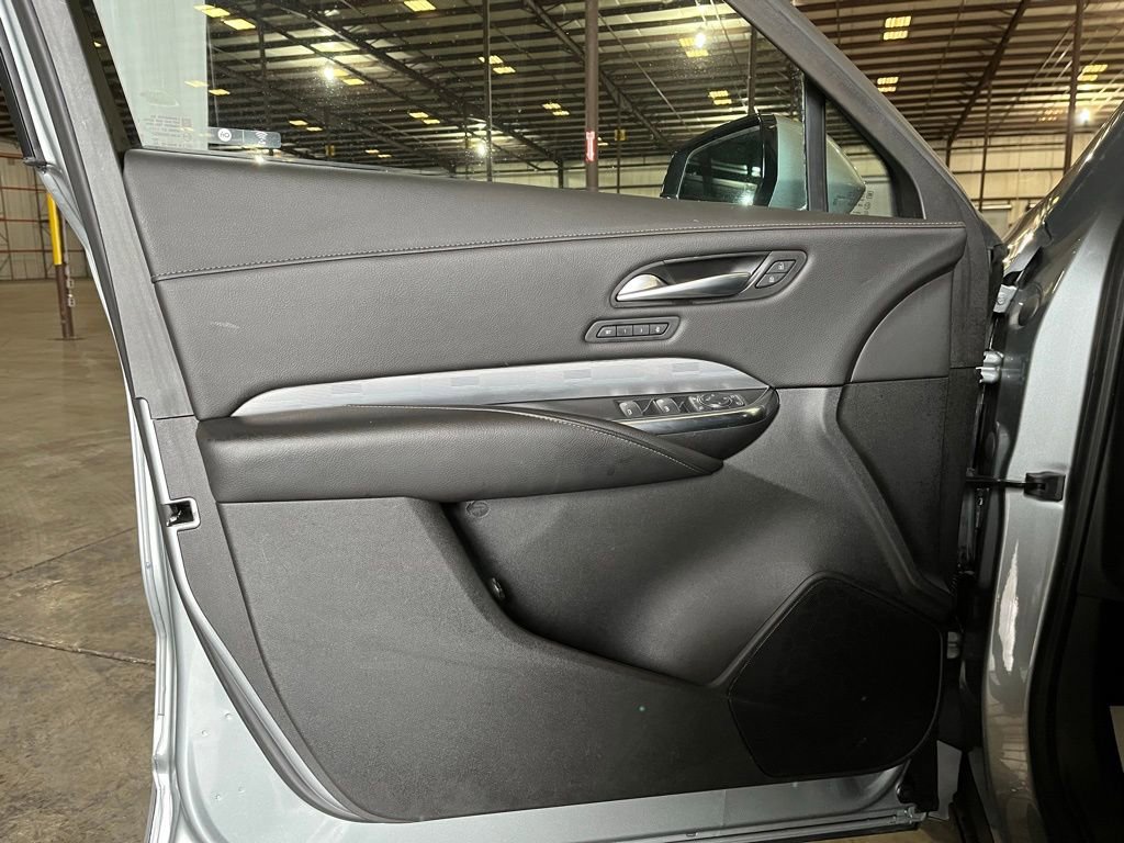 Used 2024 Cadillac XT4 Premium Luxury AWD/4WD image 13