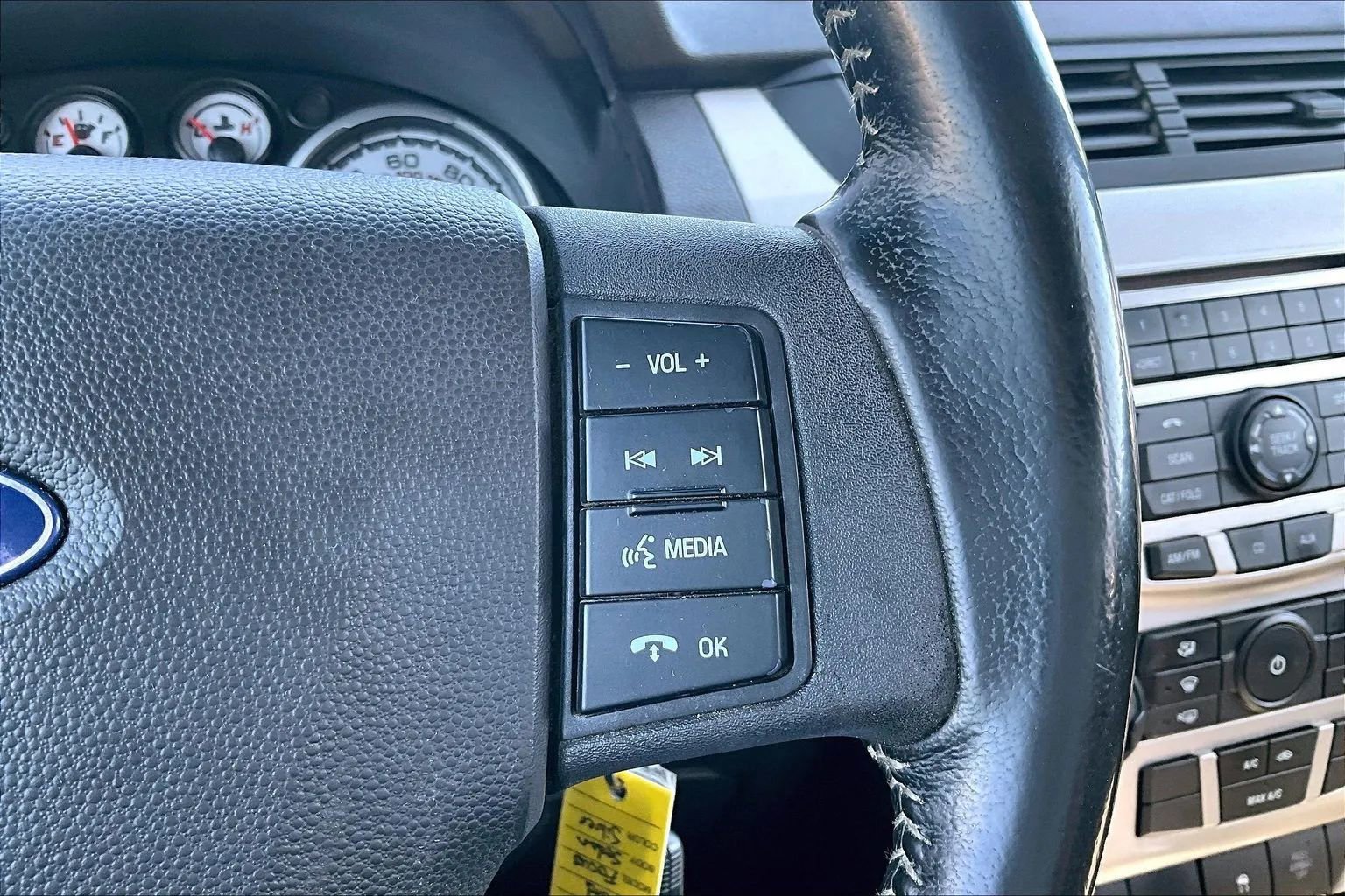 Used 2010 Ford Focus SE FWD image 18