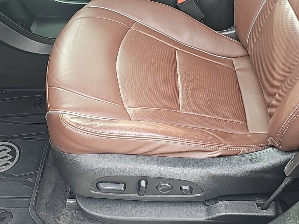 Used 2020 Buick Enclave Avenir w/ Avenir Technology Package image 12