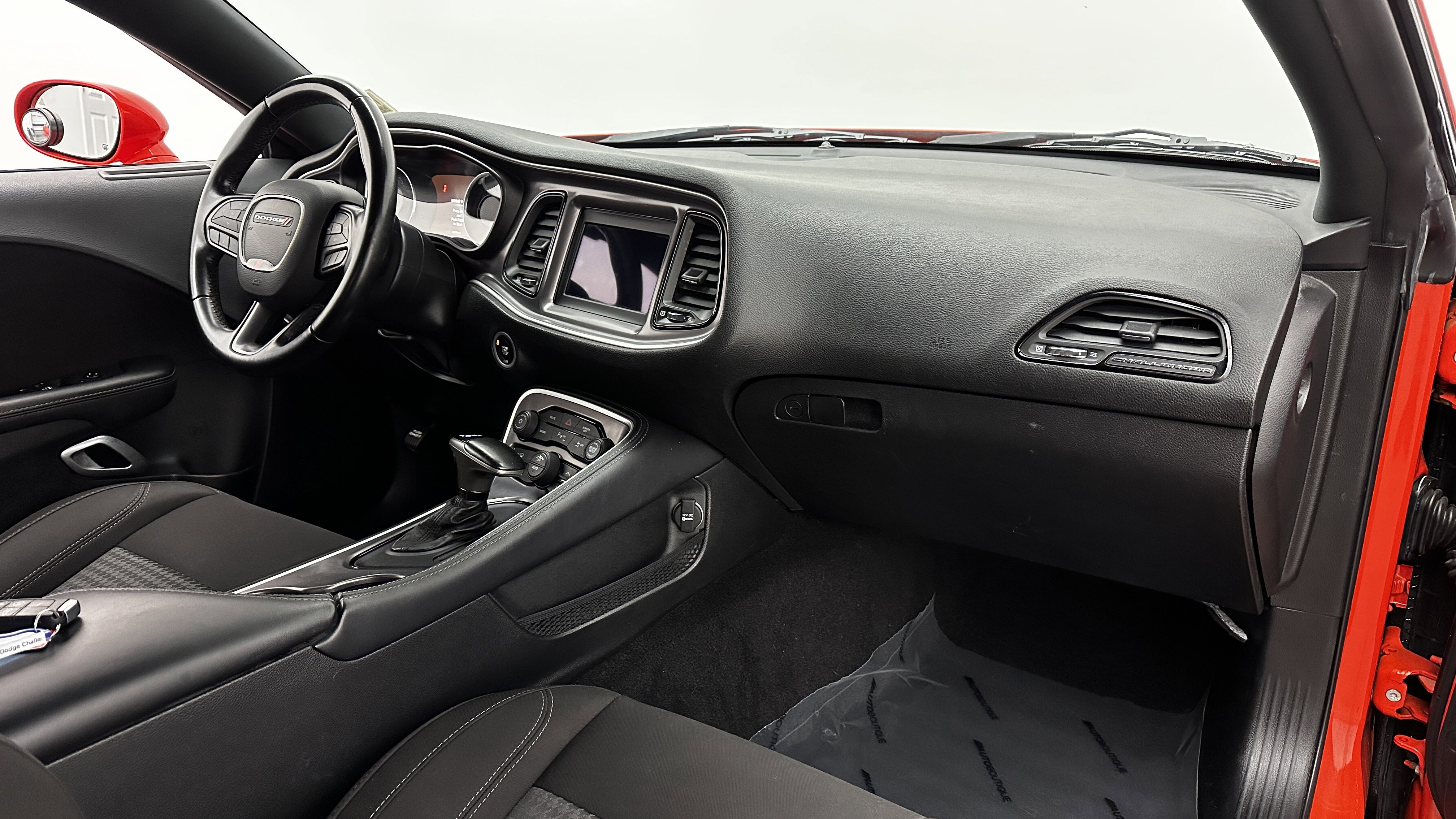 Used 2021 Dodge Challenger SXT w/ Driver Convenience Group image 28