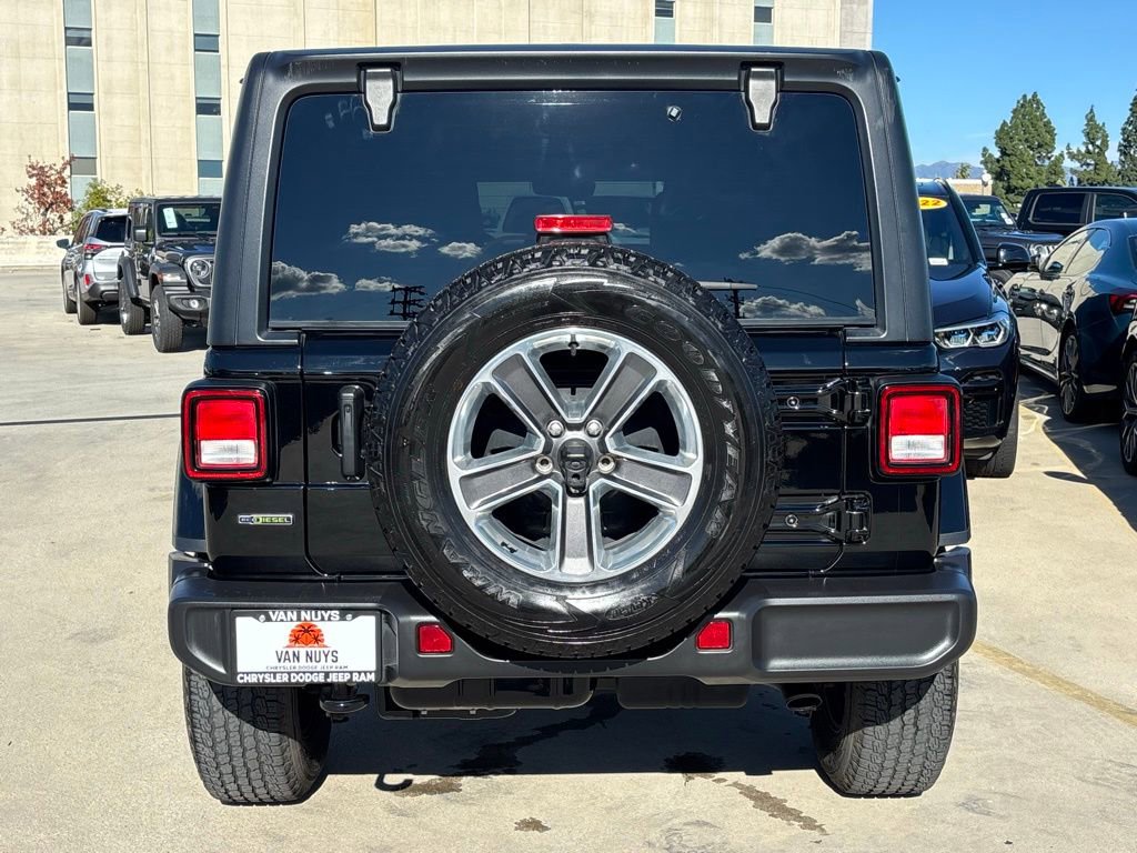 Used 2022 Jeep Wrangler Unlimited Sahara w/ Cold Weather Group image 5