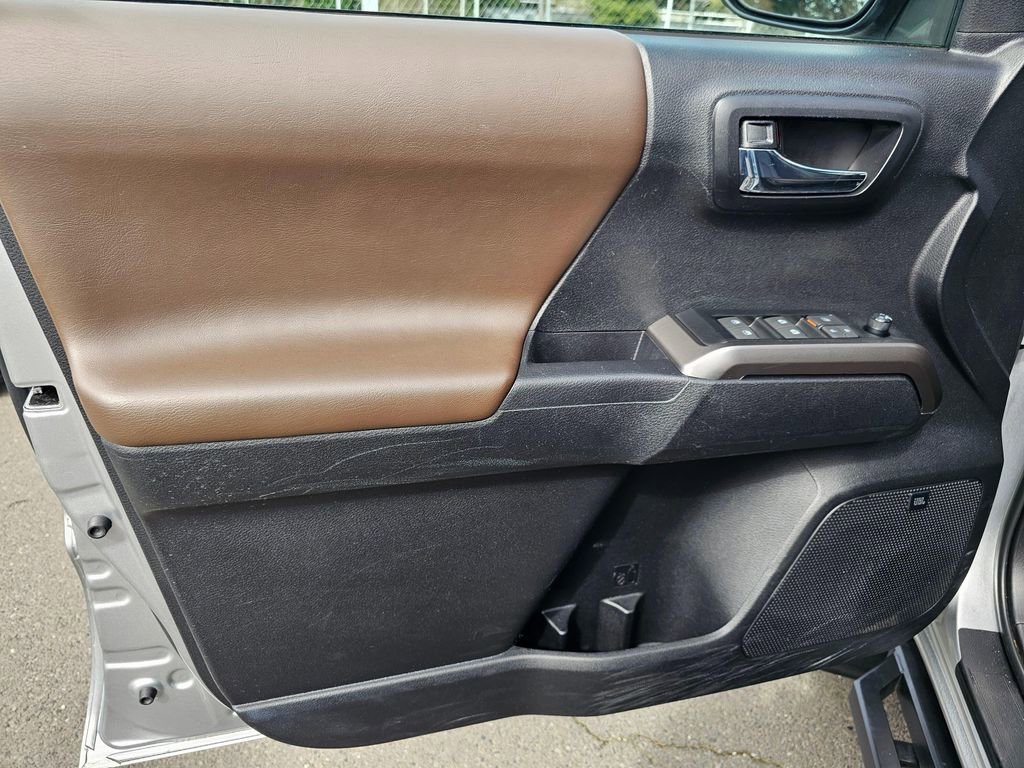 Certified 2023 Toyota Tacoma Limited AWD/4WD image 27