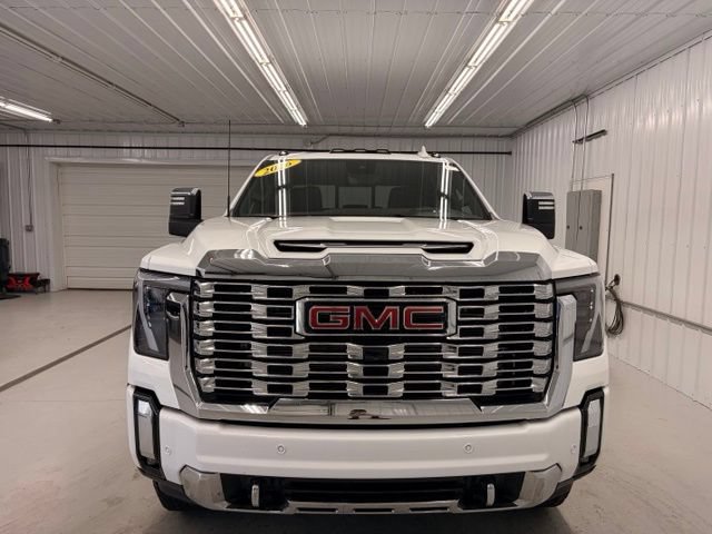 Used 2026 GMC Sierra 3500 Denali w/ Denali Reserve Package AWD/4WD image 2