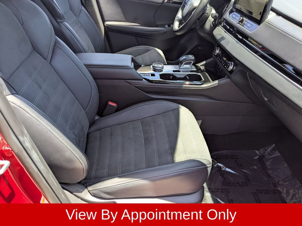 Used 2025 Mitsubishi Outlander SE FWD image 31