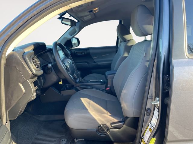 Used 2017 Toyota Tacoma SR image 9
