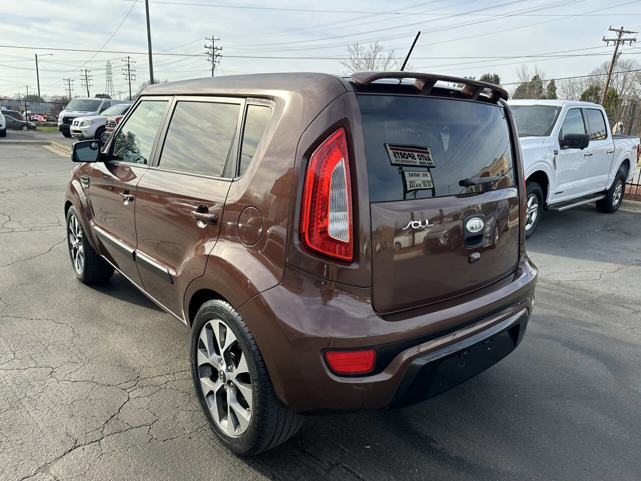 Used 2012 Kia Soul ! w/ Red Rock Special Edition Pkg image 7