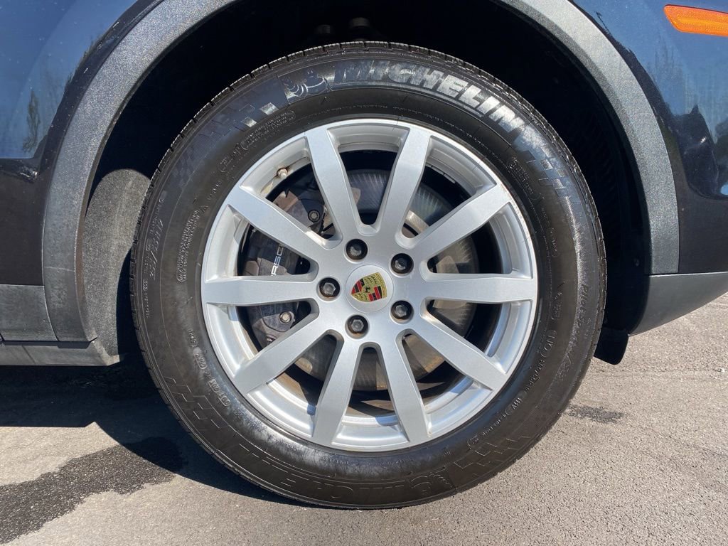 Used 2021 Porsche Cayenne image 34