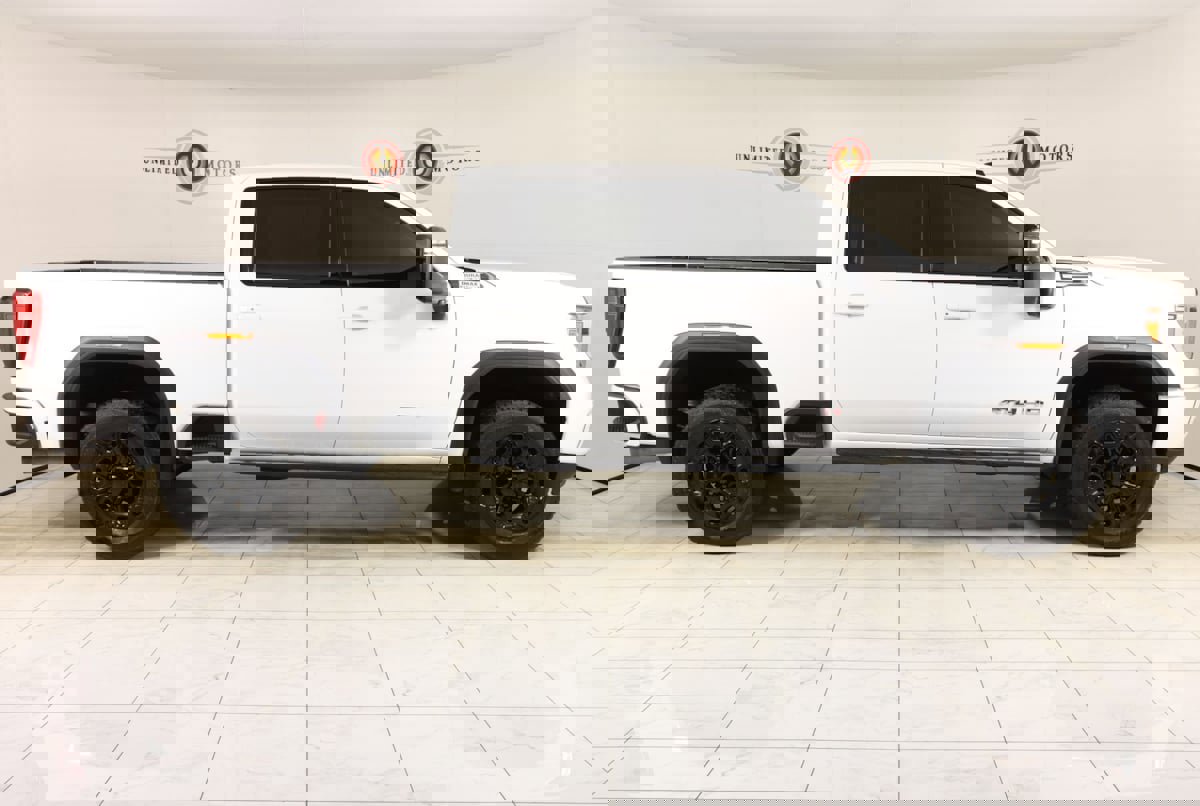 Used 2023 GMC Sierra 2500 AT4 w/ AT4 Preferred Package AWD/4WD image 2