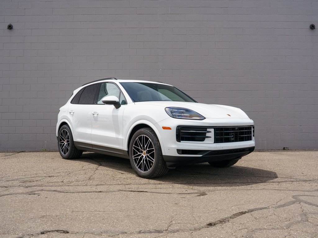 Certified 2026 Porsche Cayenne AWD/4WD image 9