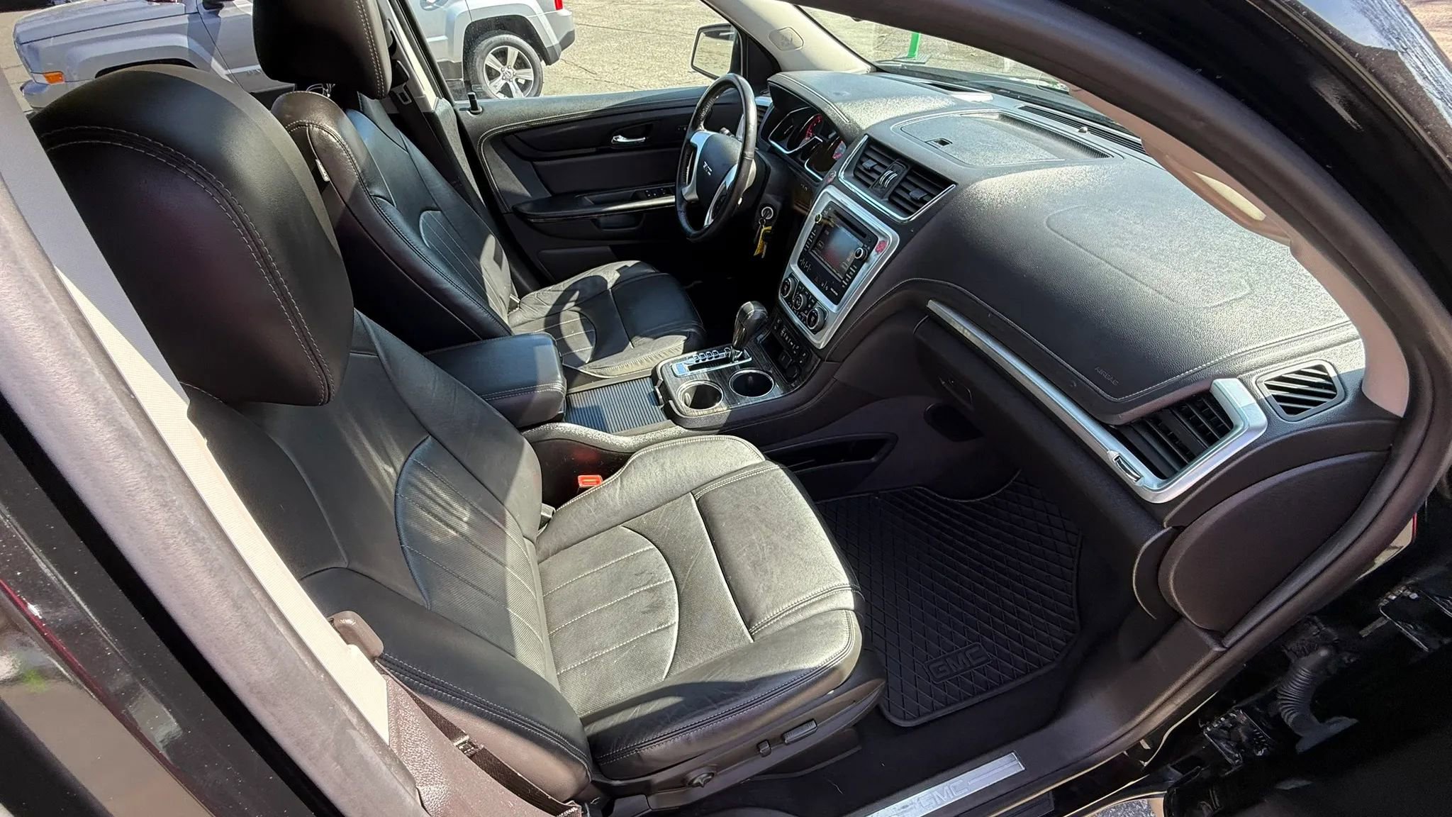 Used 2017 GMC Acadia Limited SLT image 32