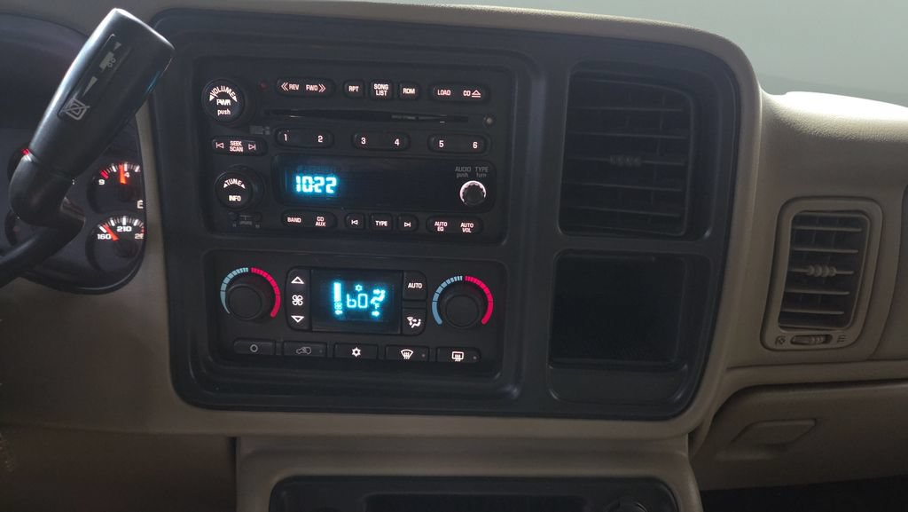 Used 2004 GMC Sierra 2500 SLE w/ Heavy-Duty Power Package AWD/4WD image 12
