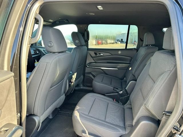 New 2026 Chevrolet Traverse LT w/ LPO, Floor Liner Package FWD image 5