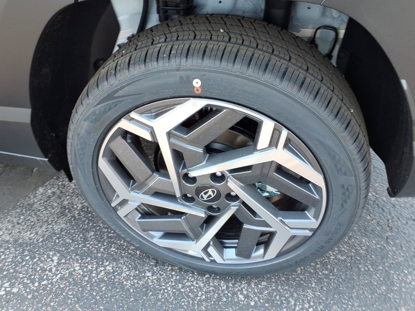 New 2026 Hyundai Kona SEL Premium AWD/4WD image 9