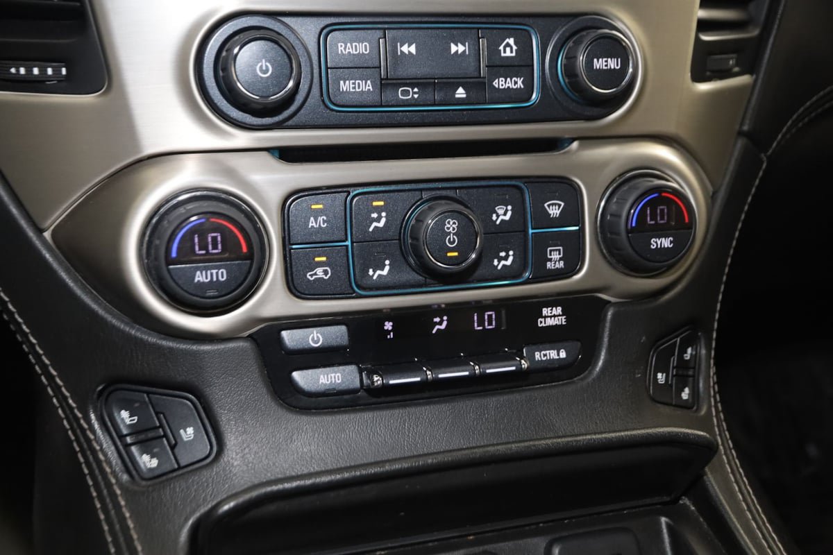 Used 2018 GMC Yukon Denali w/ Denali Ultimate Package AWD/4WD image 32