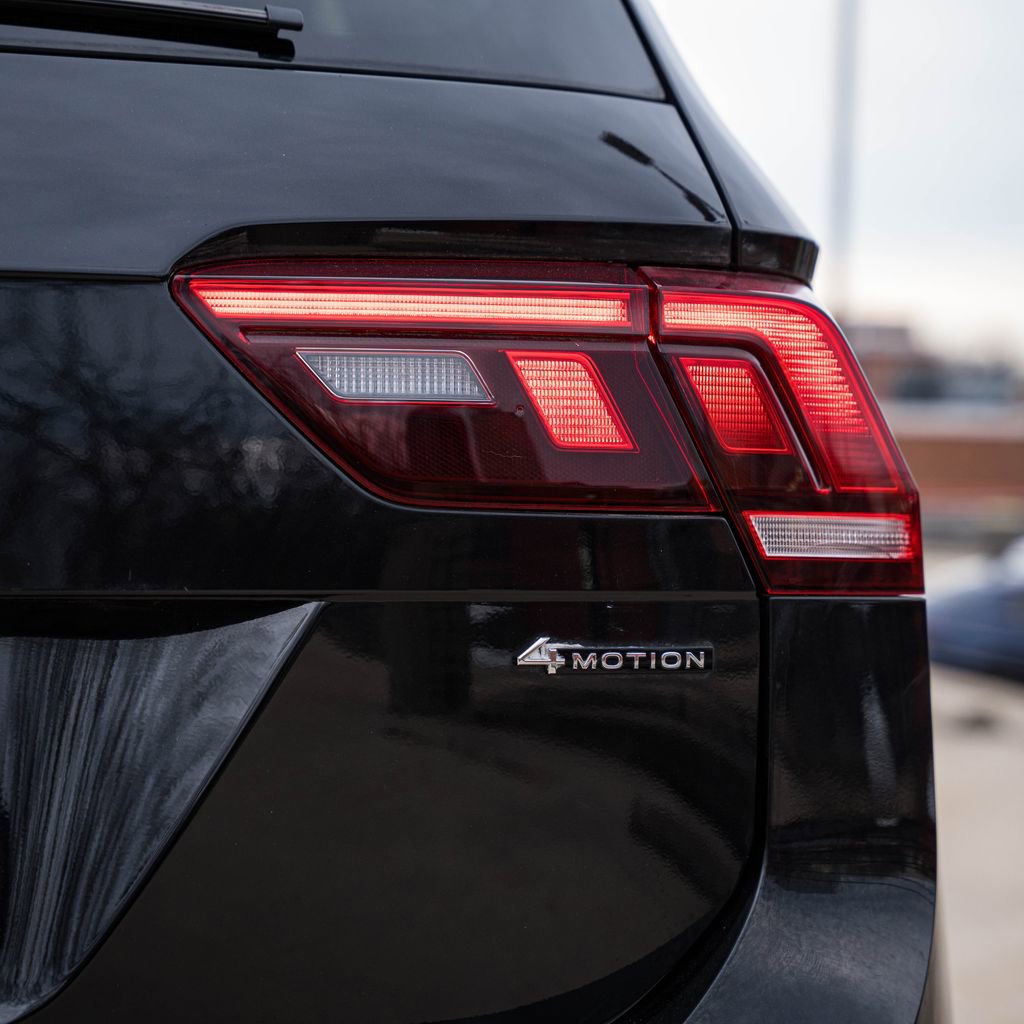 Used 2023 Volkswagen Tiguan SE image 6