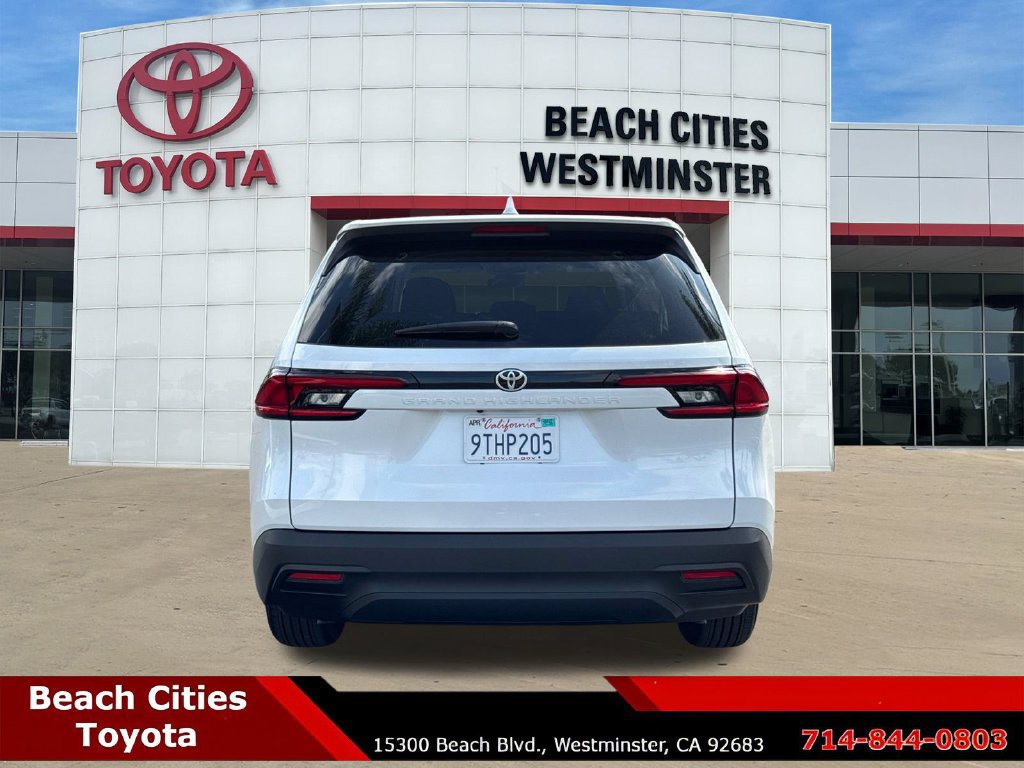 Certified 2025 Toyota Grand Highlander FWD image 10