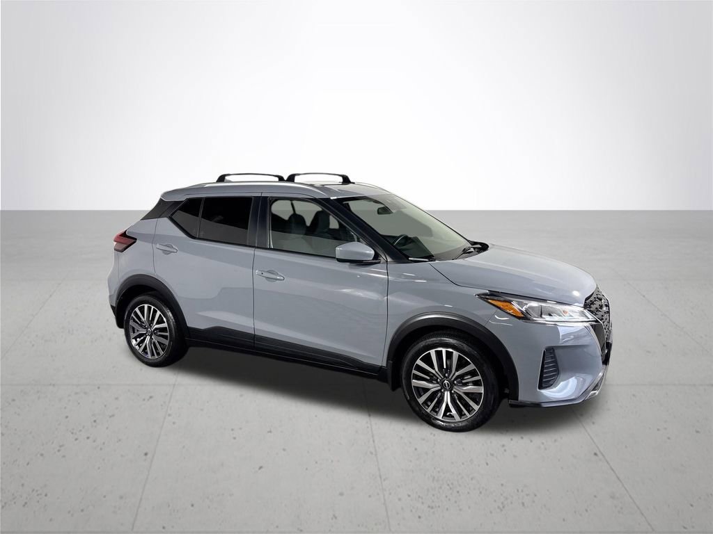 Used 2023 Nissan Kicks SV image 4