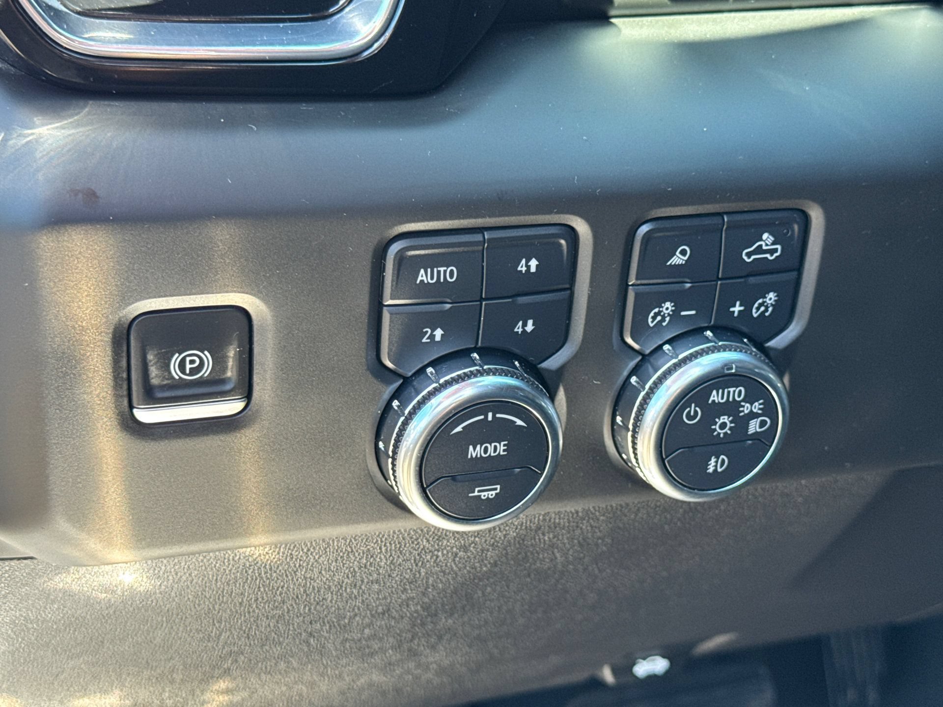 Certified 2024 GMC Sierra 1500 Denali w/ Denali Reserve Package AWD/4WD image 23