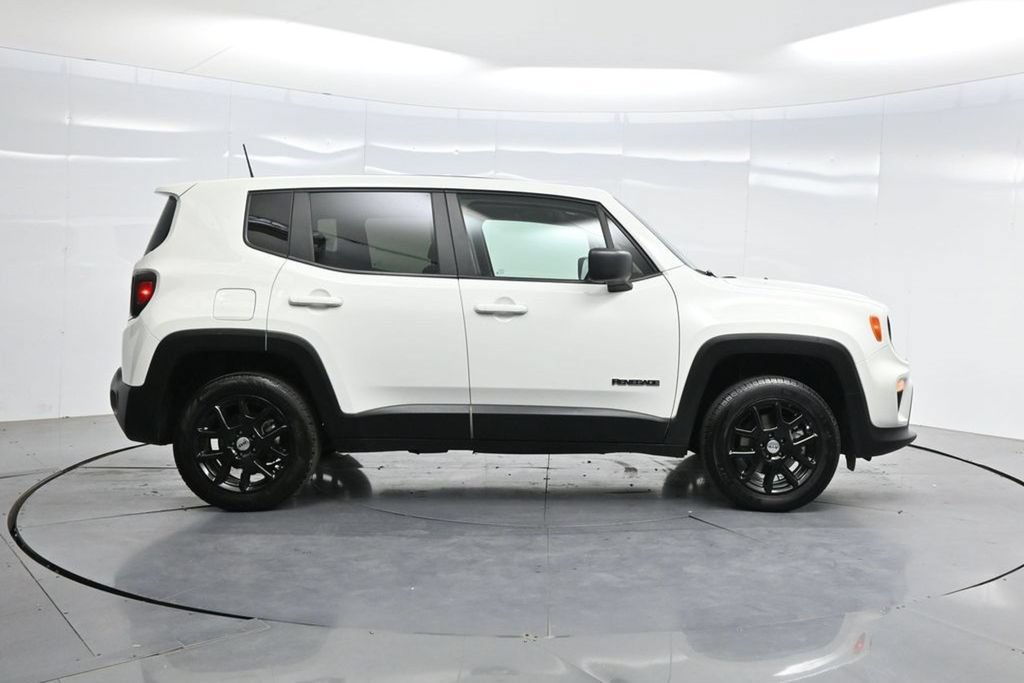 Used 2023 Jeep Renegade Latitude AWD/4WD image 34