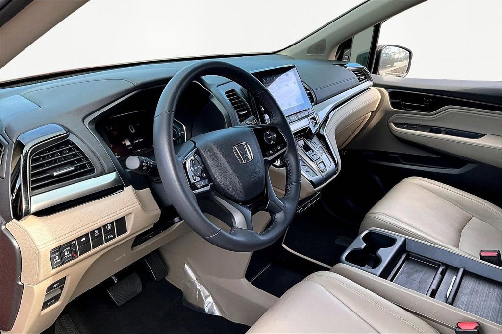 Used 2023 Honda Odyssey Touring image 14