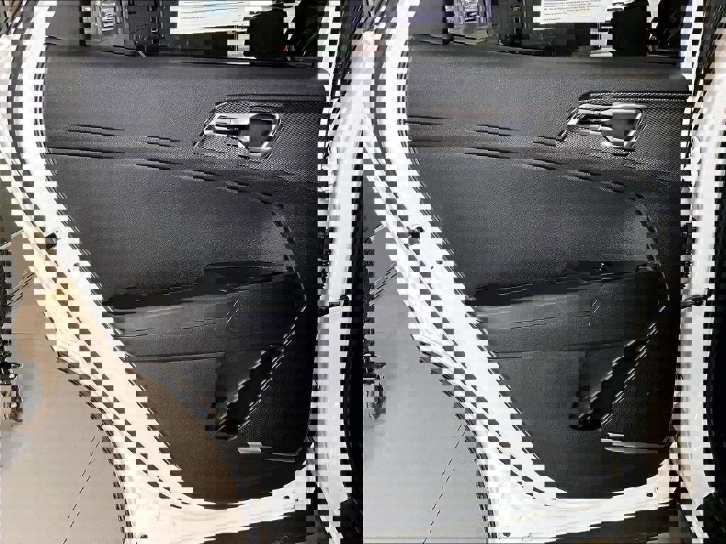 Used 2023 Kia Sportage LX image 19