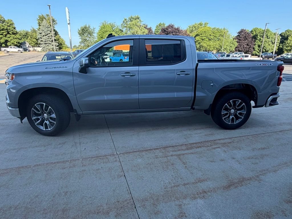Certified 2024 Chevrolet Silverado 1500 LT AWD/4WD image 6