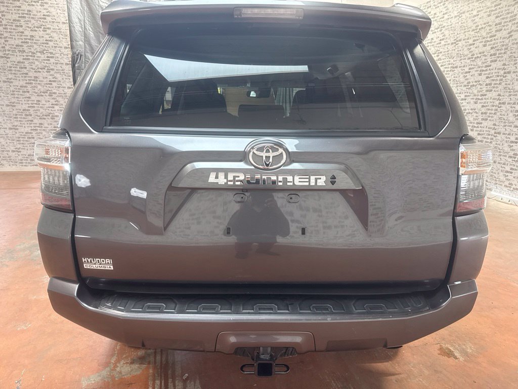 Used 2021 Toyota 4Runner SR5 AWD/4WD image 6
