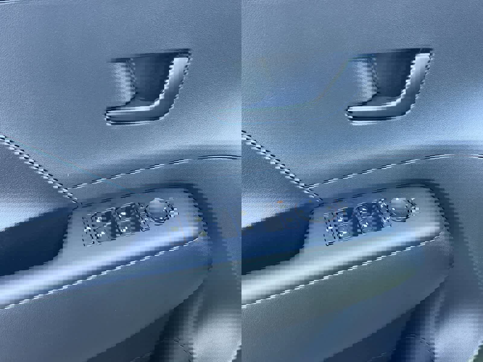 New 2025 Hyundai Kona SEL image 12