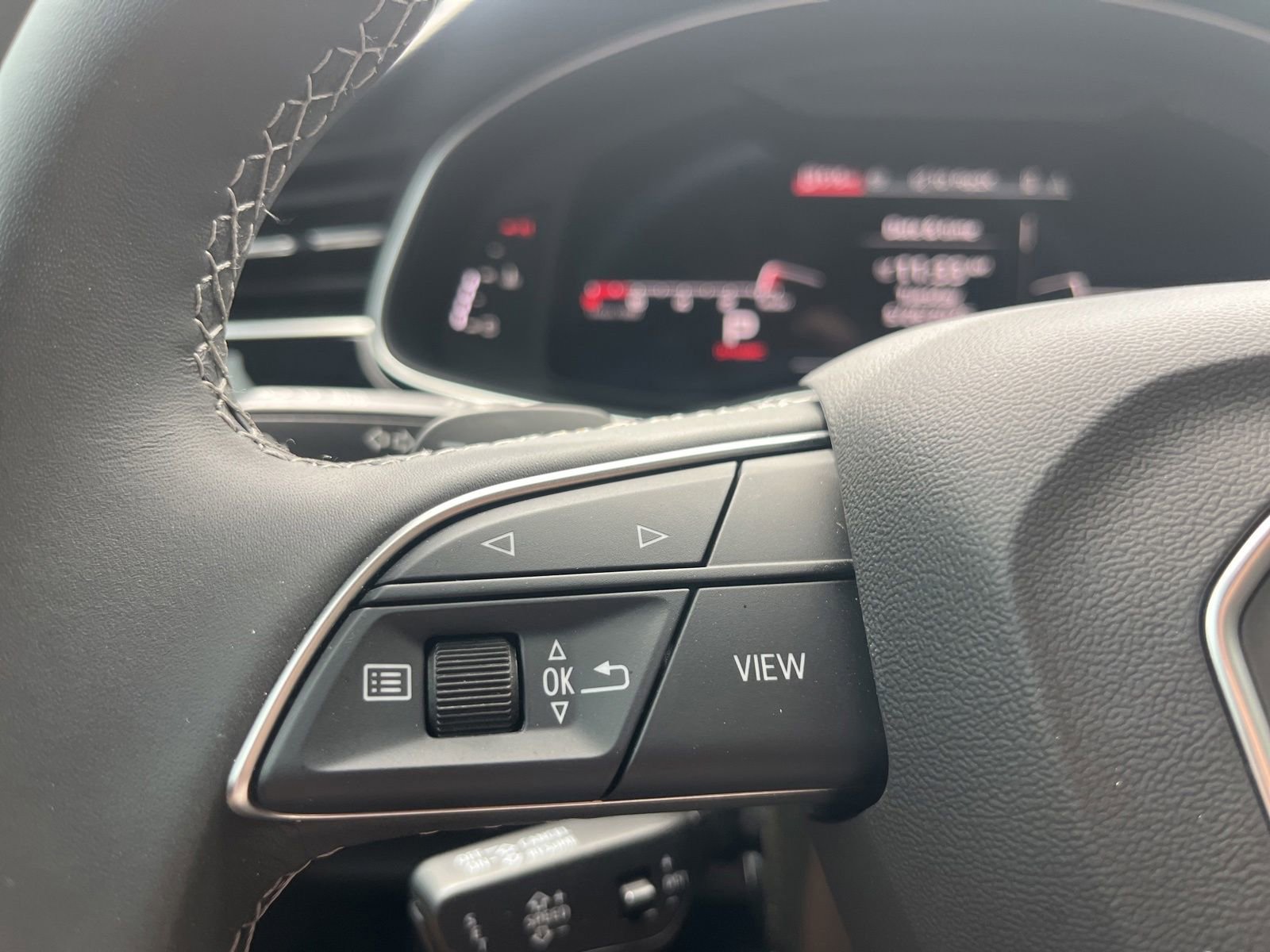 Used 2025 Audi Q8 Prestige AWD/4WD image 15