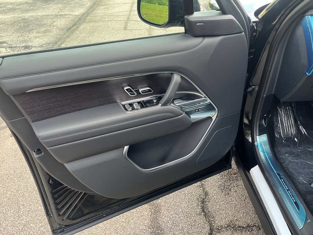 New 2026 Land Rover Range Rover SE AWD/4WD image 10