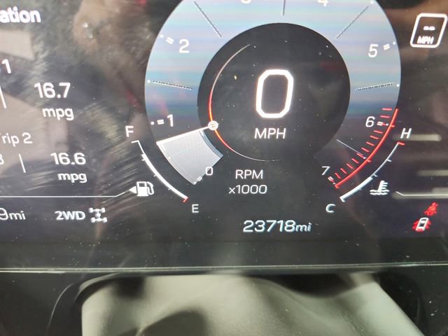 Used 2025 GMC Yukon XL Denali image 23