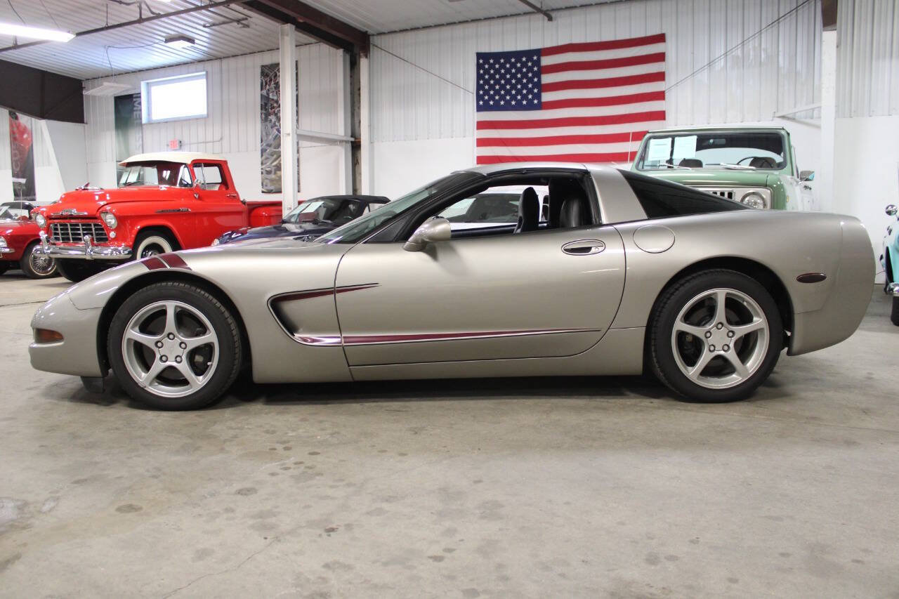 Used 2001 Chevrolet Corvette Coupe w/ Preferred Equipment Group2 RWD image 3