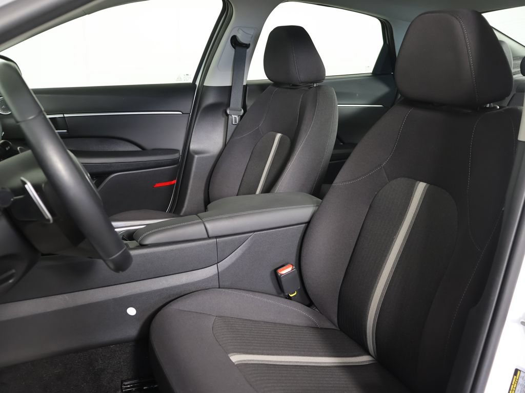 Used 2025 Hyundai Sonata SEL FWD image 25